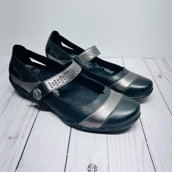 Taos Footwear Serenade Black and Silver Mary Jane Flats Size 8 US/39 EU - Picture 2 of 10